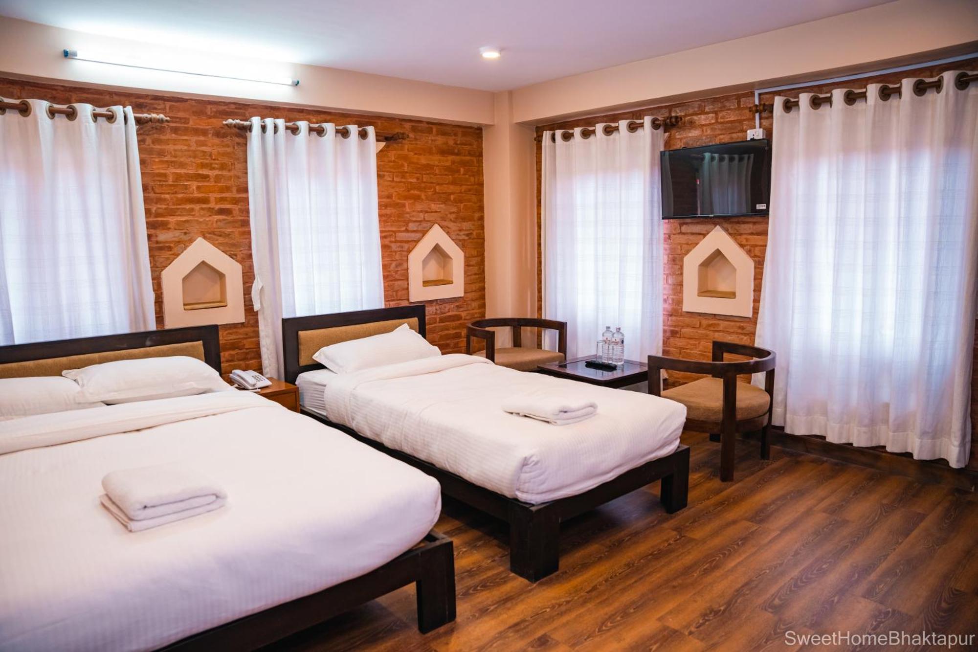 Hotel Sweet Home Bhatgoan Екстериор снимка