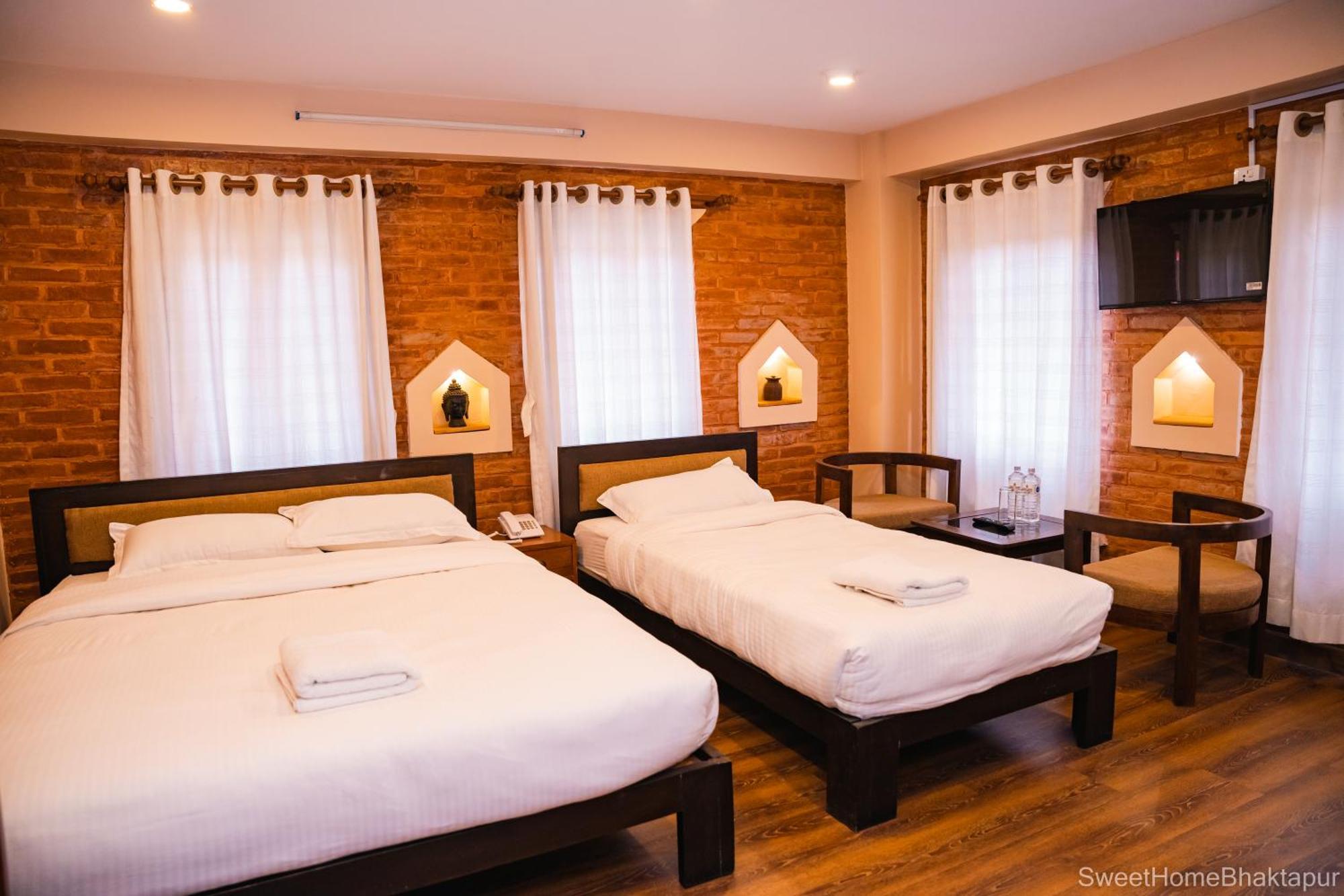 Hotel Sweet Home Bhatgoan Екстериор снимка