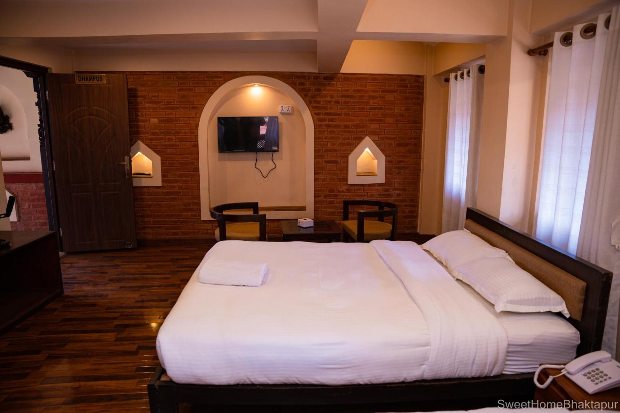 Hotel Sweet Home Bhatgoan Екстериор снимка