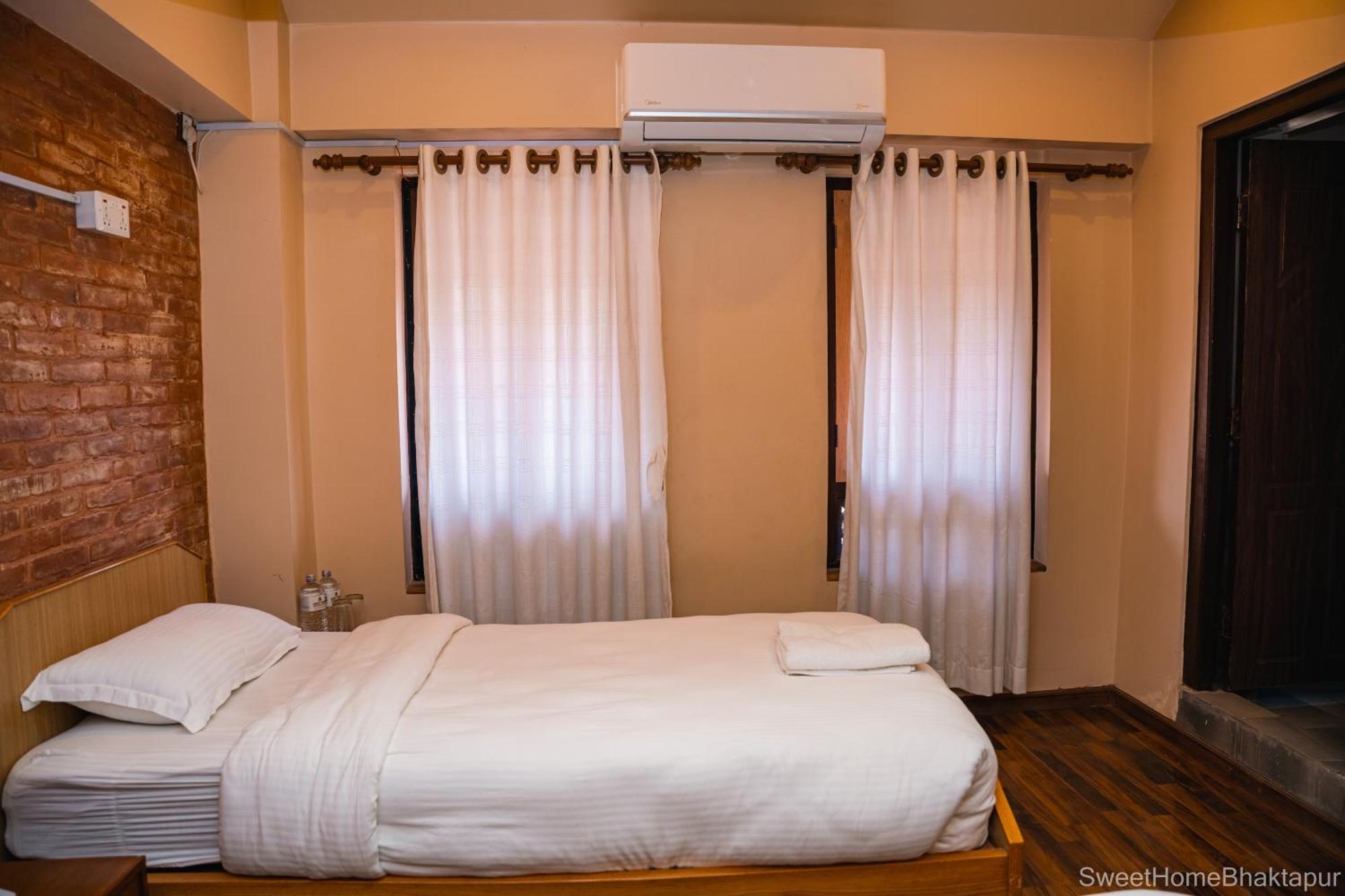 Hotel Sweet Home Bhatgoan Екстериор снимка