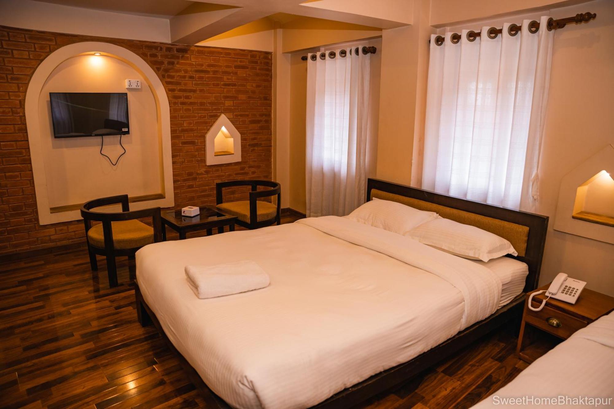 Hotel Sweet Home Bhatgoan Екстериор снимка